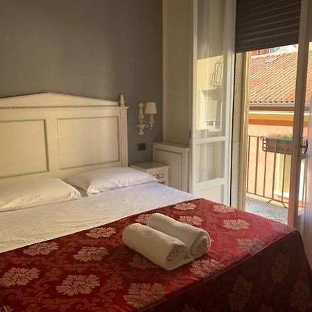 Notti Sull'Adige Hotel เวโรนา ภายนอก รูปภาพ