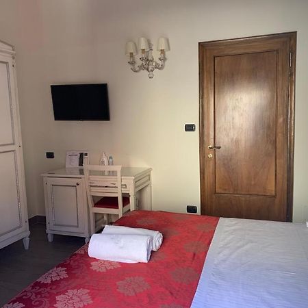 Notti Sull'Adige Hotel เวโรนา ภายนอก รูปภาพ