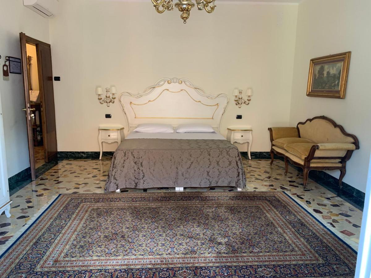Notti Sull'Adige Hotel เวโรนา ภายนอก รูปภาพ
