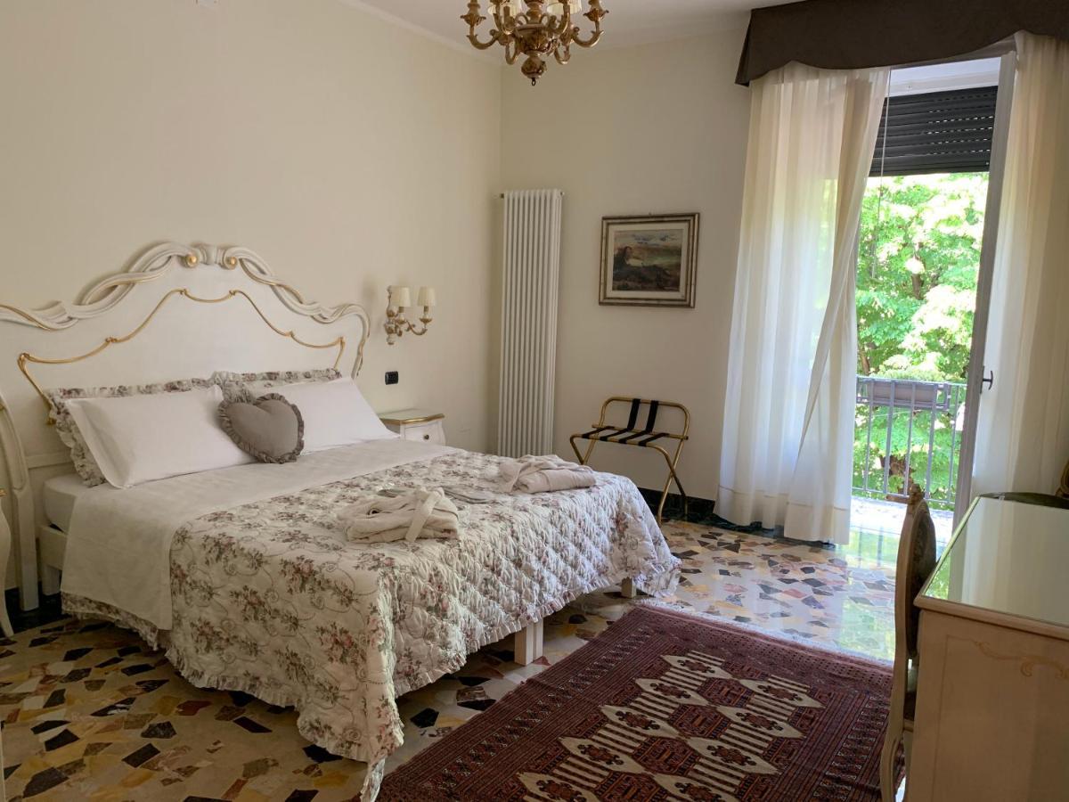 Notti Sull'Adige Hotel เวโรนา ภายนอก รูปภาพ
