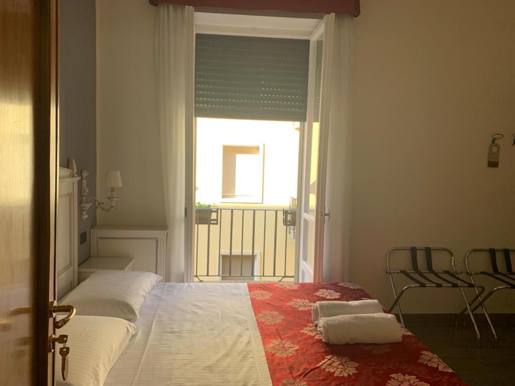 Notti Sull'Adige Hotel เวโรนา ภายนอก รูปภาพ