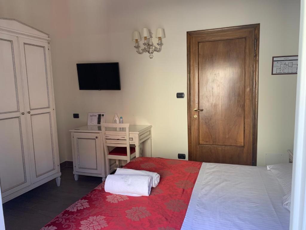 Notti Sull'Adige Hotel เวโรนา ภายนอก รูปภาพ