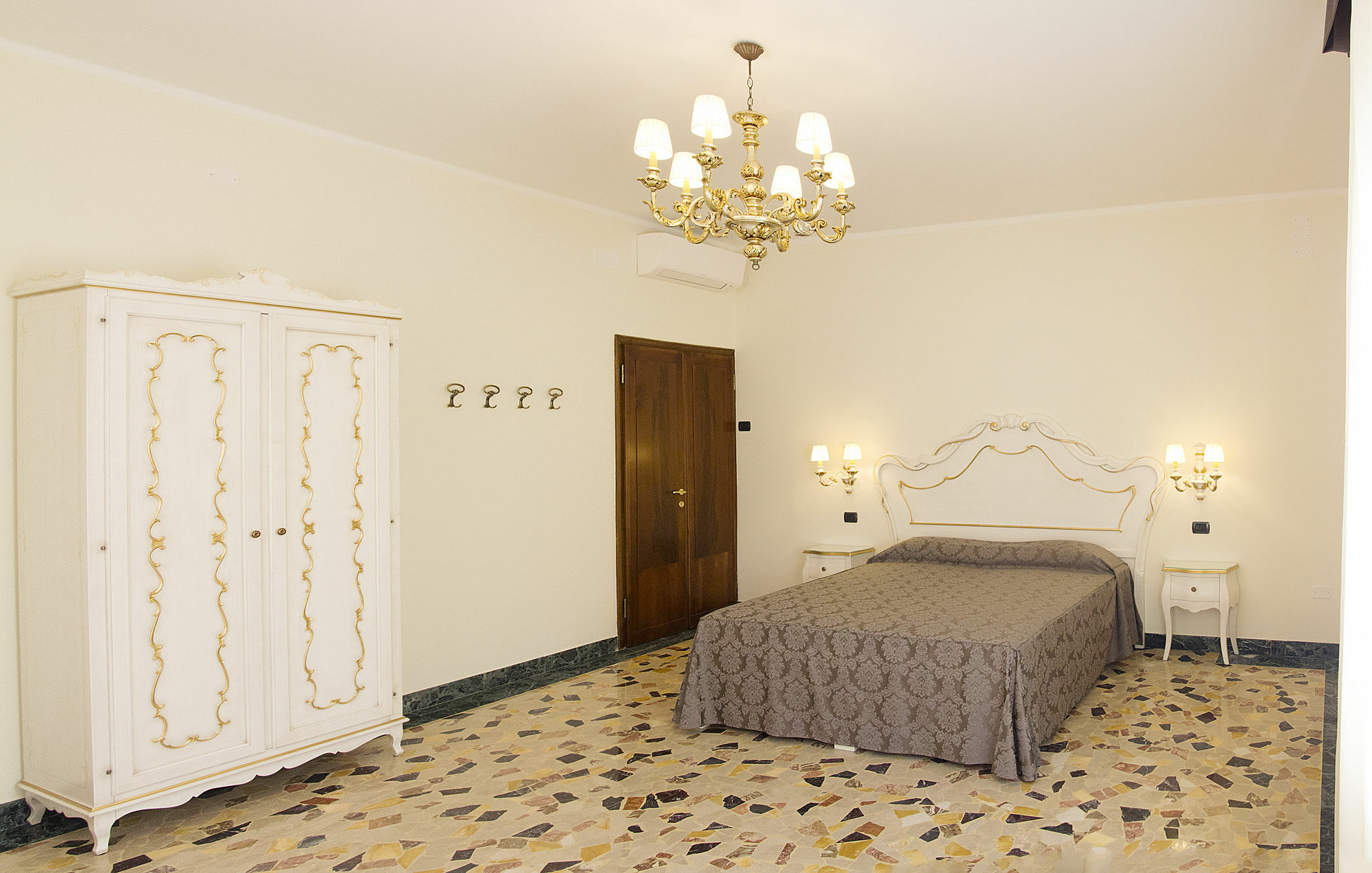 Notti Sull'Adige Hotel เวโรนา ภายนอก รูปภาพ
